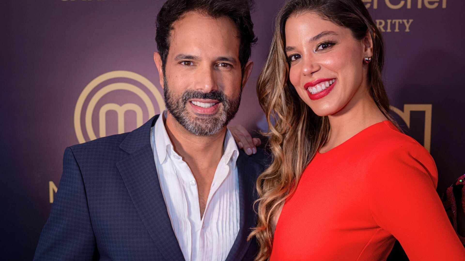 Alejandro Estrada y Dominica Duque en el lanzamiento de ' MasterChef Celebrity Colombia 2024'