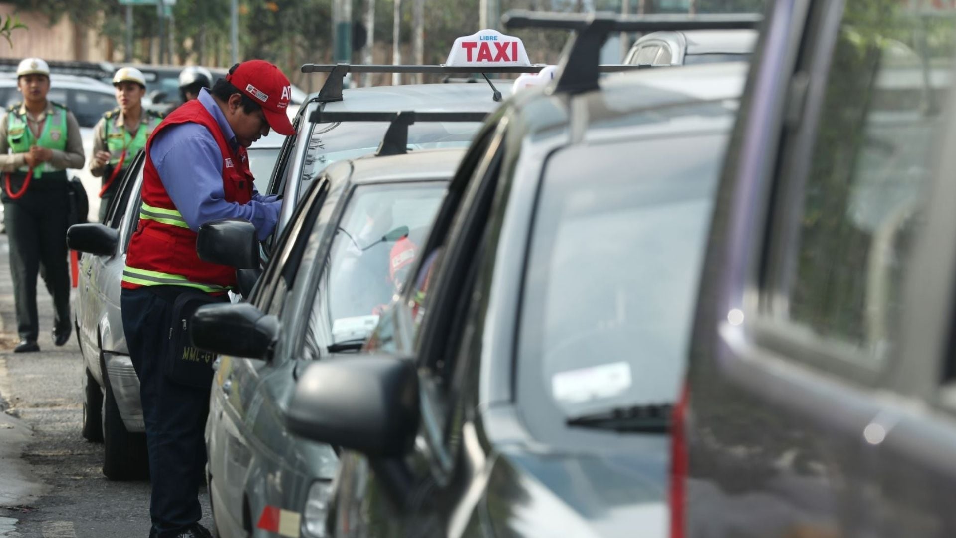 ¿Mañana jueves 3 de octubre habrá paro de transportistas? Medida de fuerza es promovida por colectiveros, confirma Ejecutivo