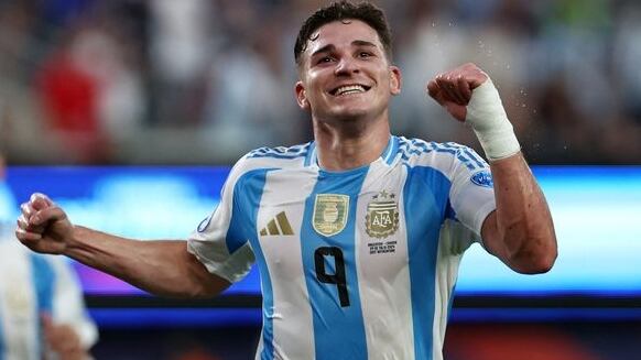 Foto del martes del delantero de Argentina Julian Alvarez celebrando tras marcar ante Canadá REUTERS/Agustin Marcarian -