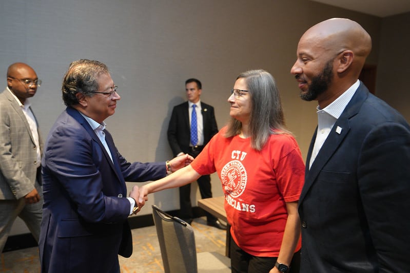 Gustavo Petro se reunió con concejales de Chicago: habló de paz, cambio climático y derechos humanos