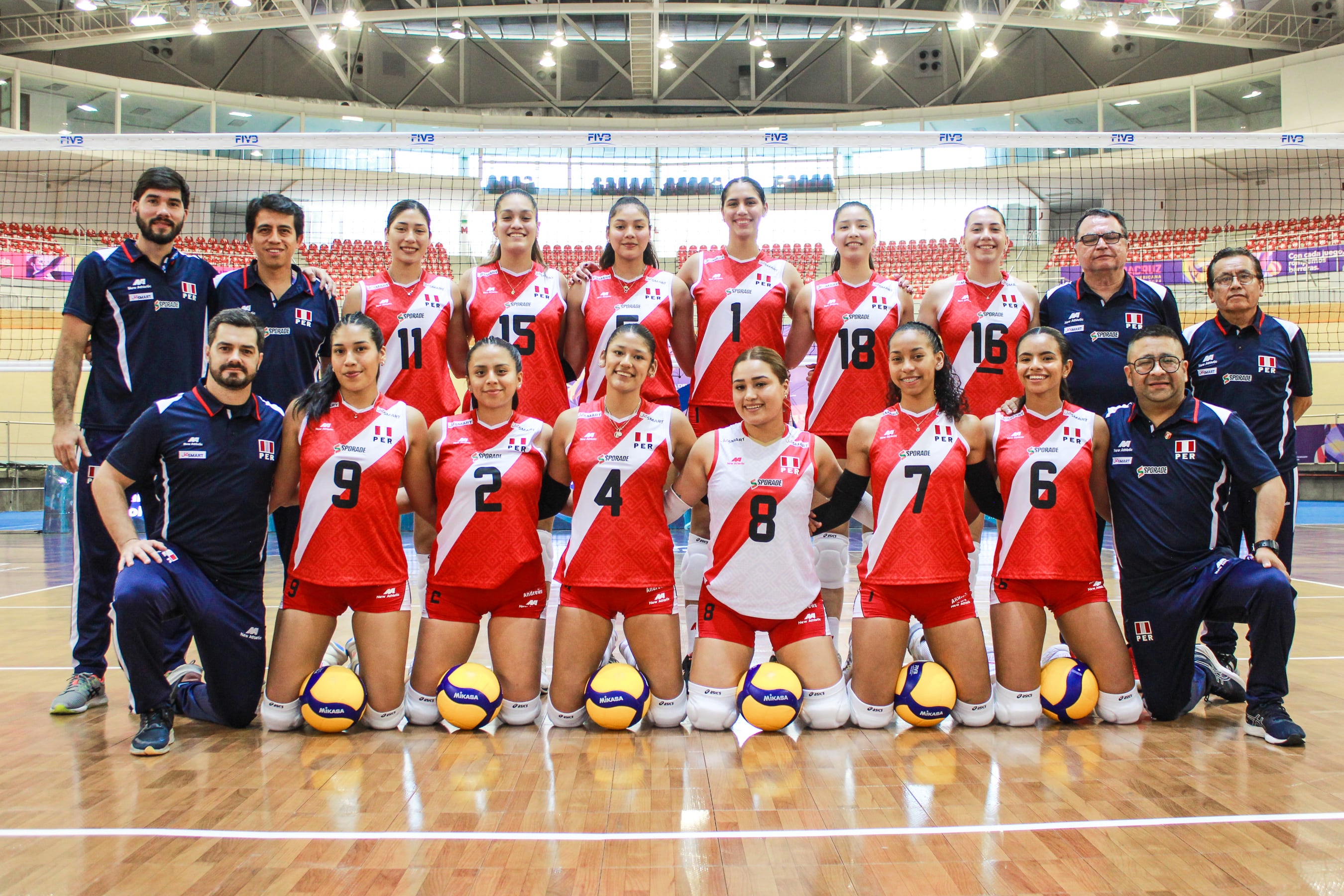 Equipo peruano que compite en la Copa Panamericana Sub 23 de vóley.