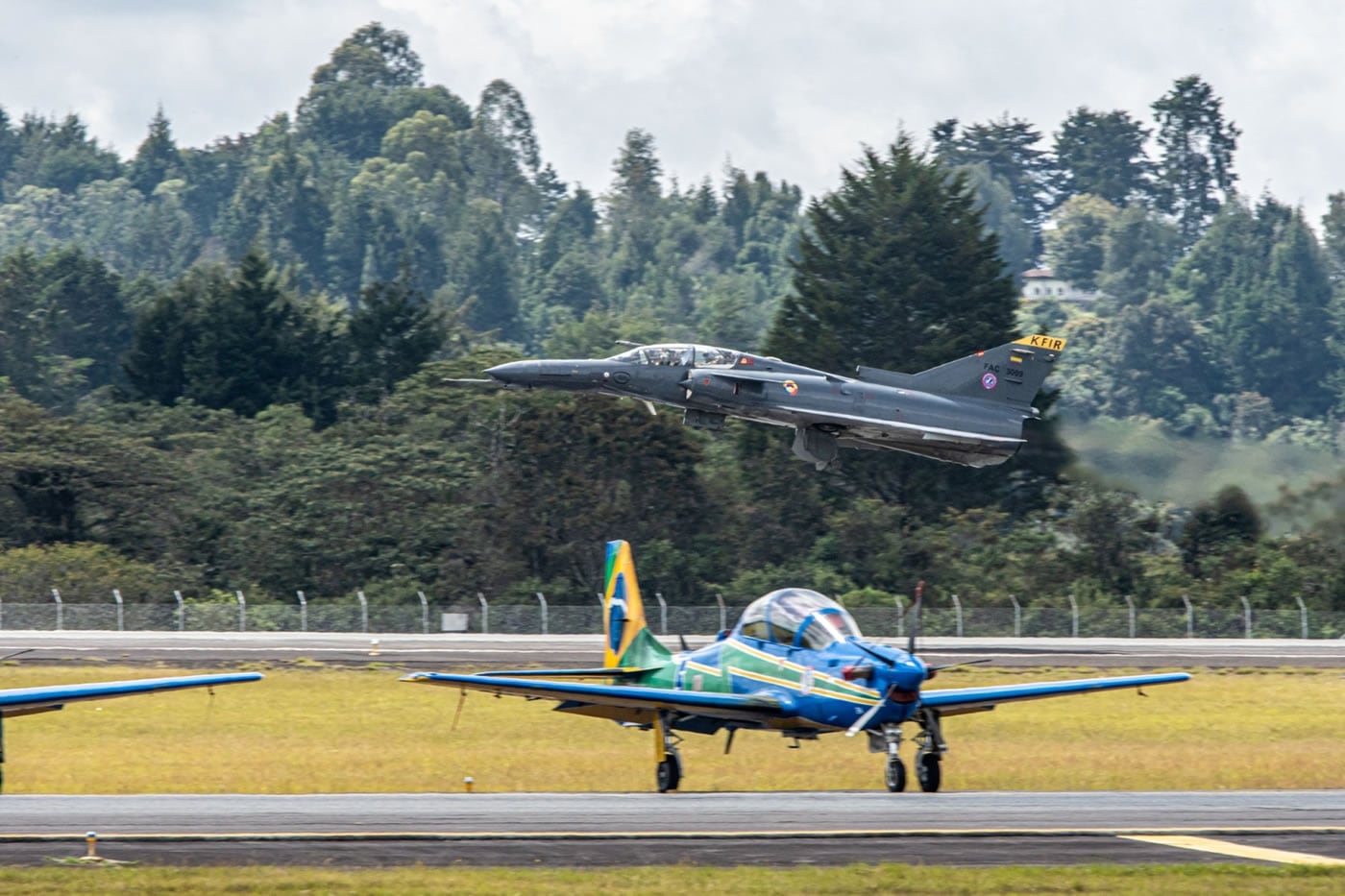 Avión Kfir-Colombia