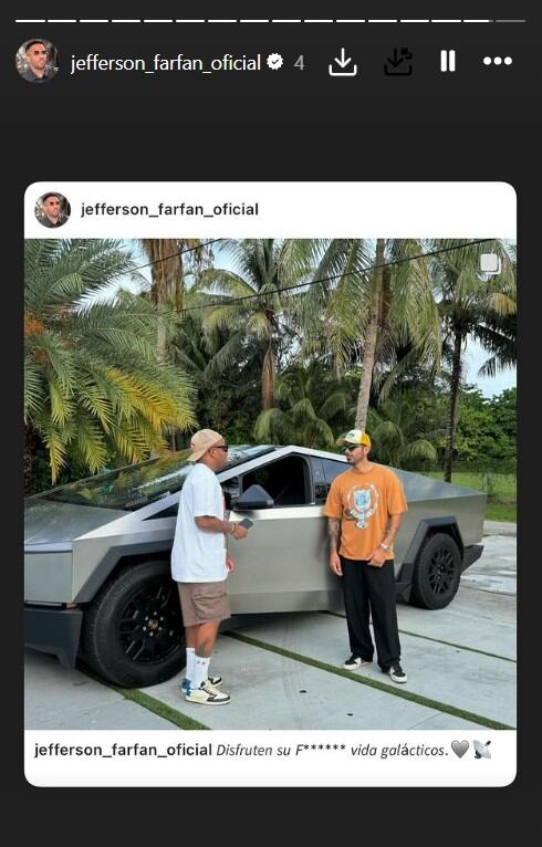 Jefferson Farfán se luce con lujoso auto en Miami.