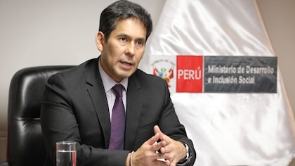 Ministro Julio Demartini aseguró que gobierno evaluará si observará la ley que busca prescripción de delitos de lesa humanidad