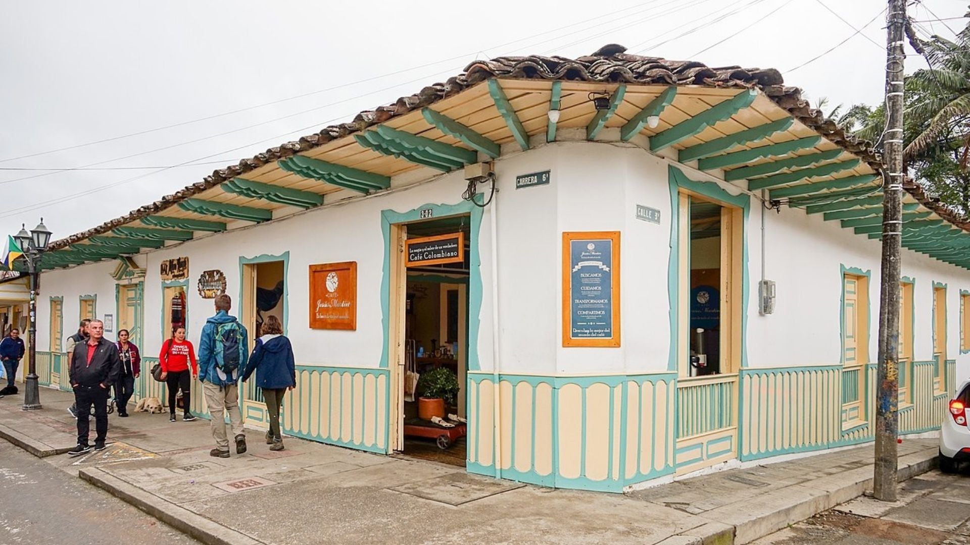 Café Jesús Martín, Salento, Colombia. Bernard Gagnon/Wikimedia Commons