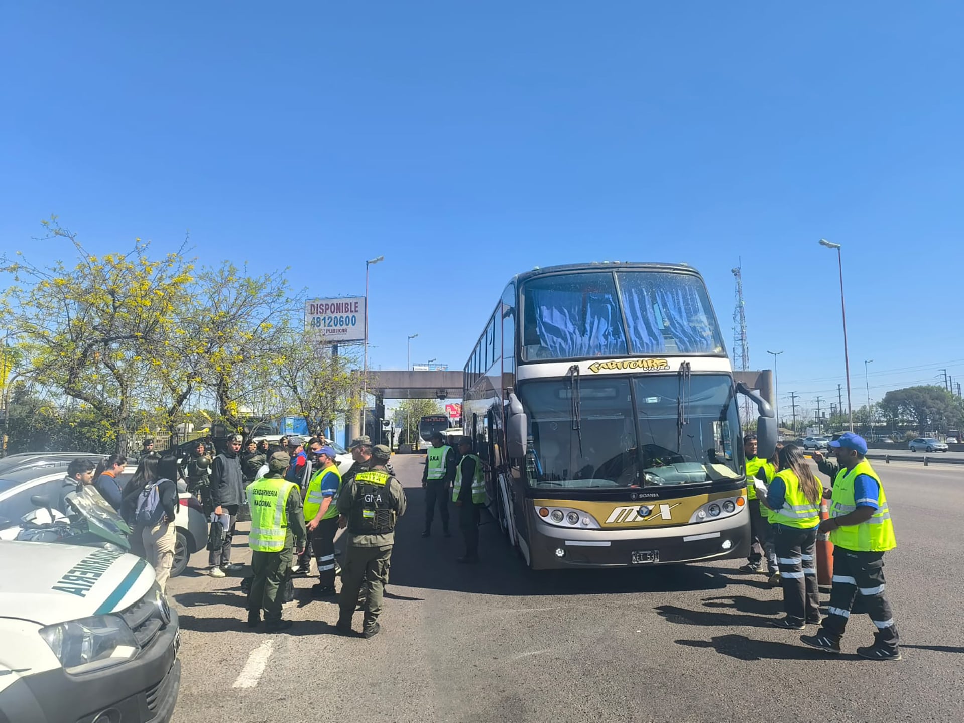 Retenes de Seguridad en la marcha universitaria