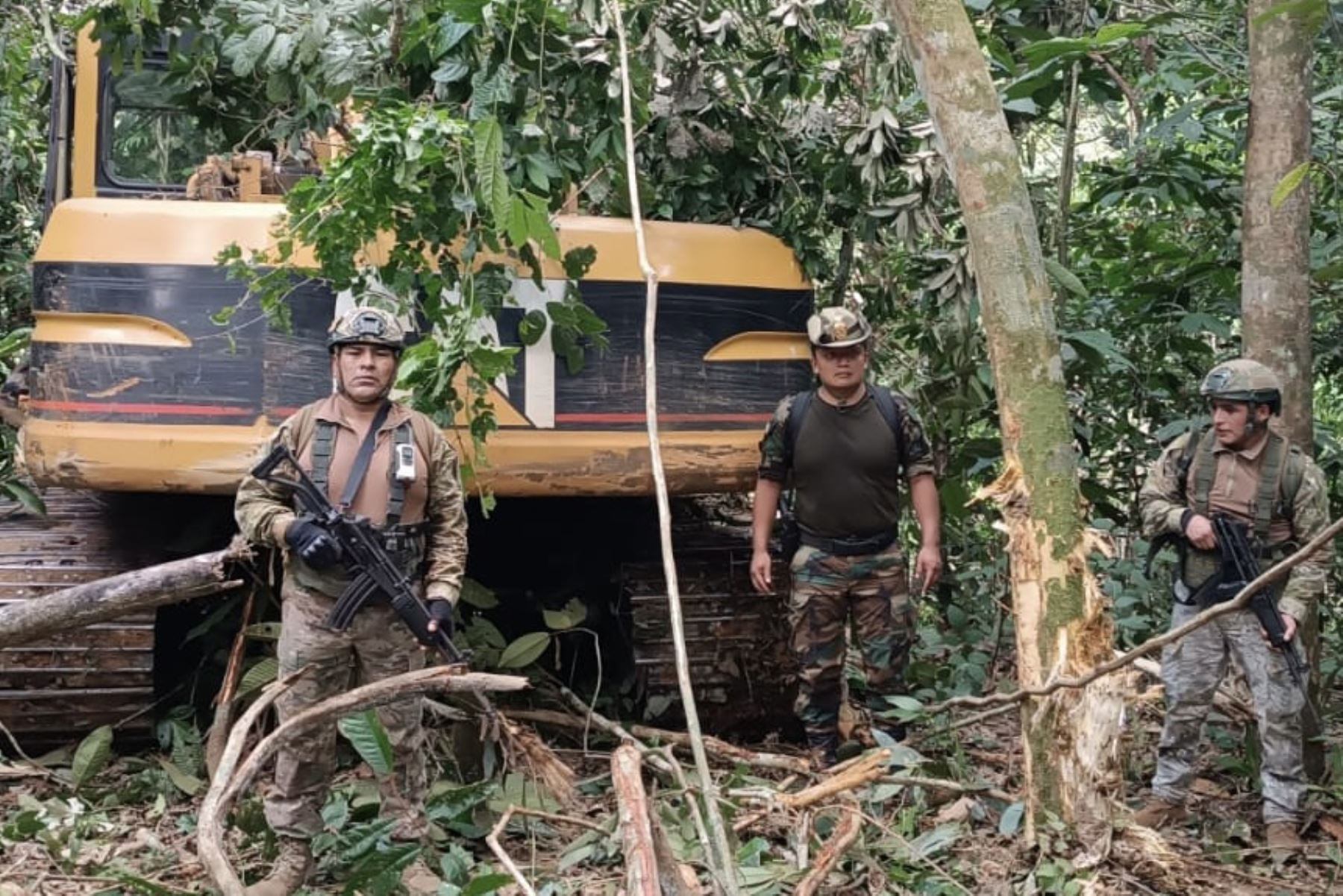 La PNP trabajó de manera conjunta con las FF.AA. y la Fiscalía Ambiental. (Foto: Andina)