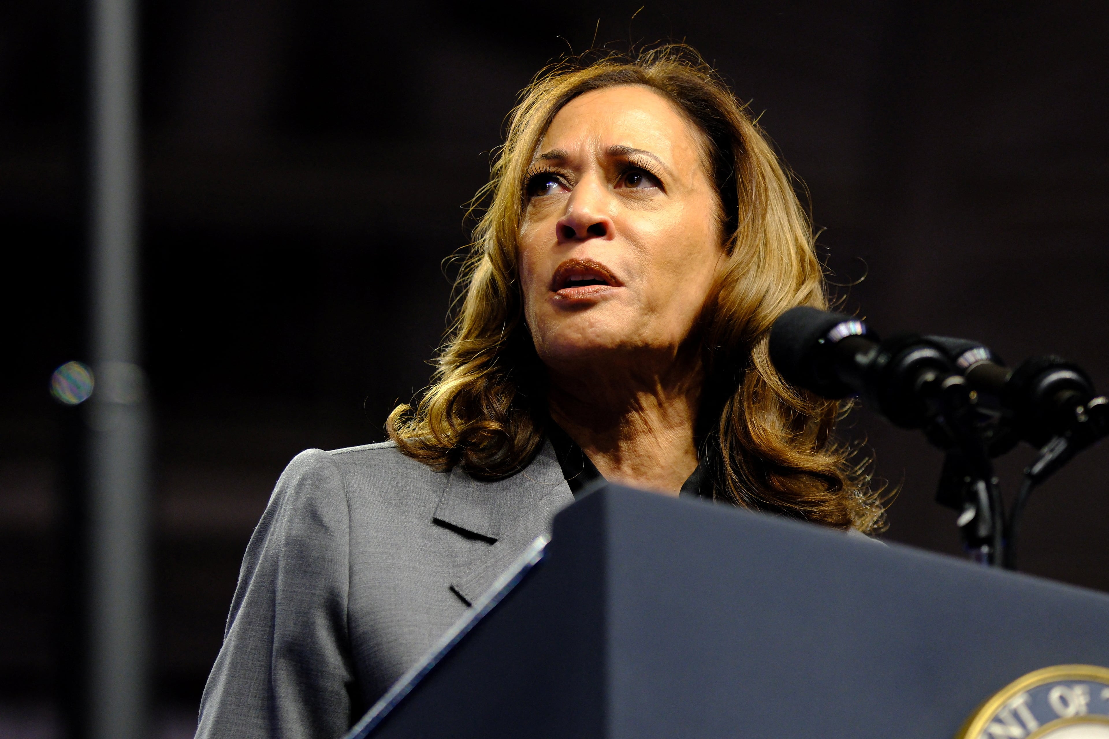 Kamala Harris ha celebrado sus raíces indias y afroamericanas a lo largo de su carrera (REUTERS/Jim Vondruska)