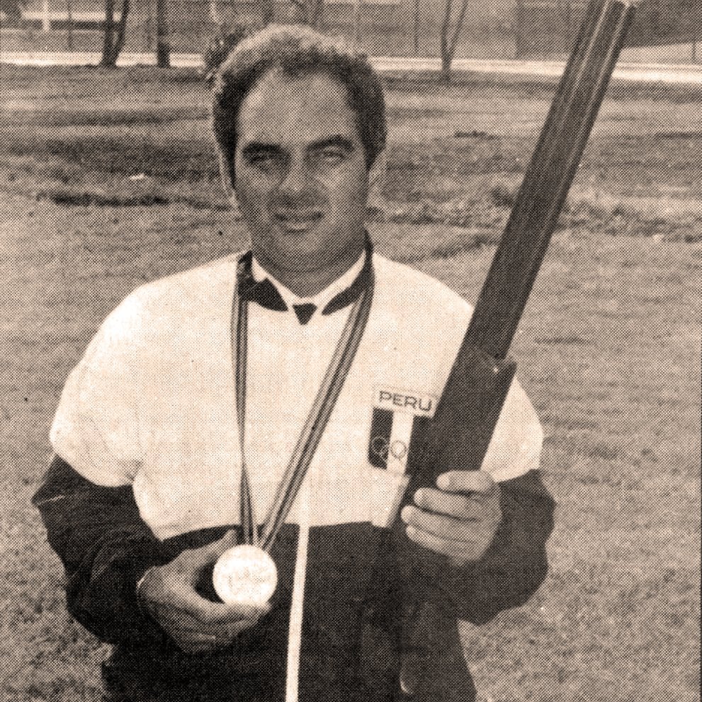 Juan Giha (Revista Estadio)