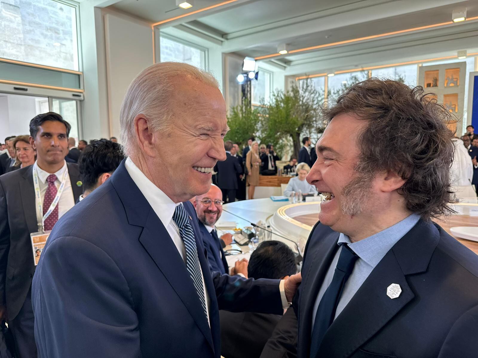 Milei y Biden en G7