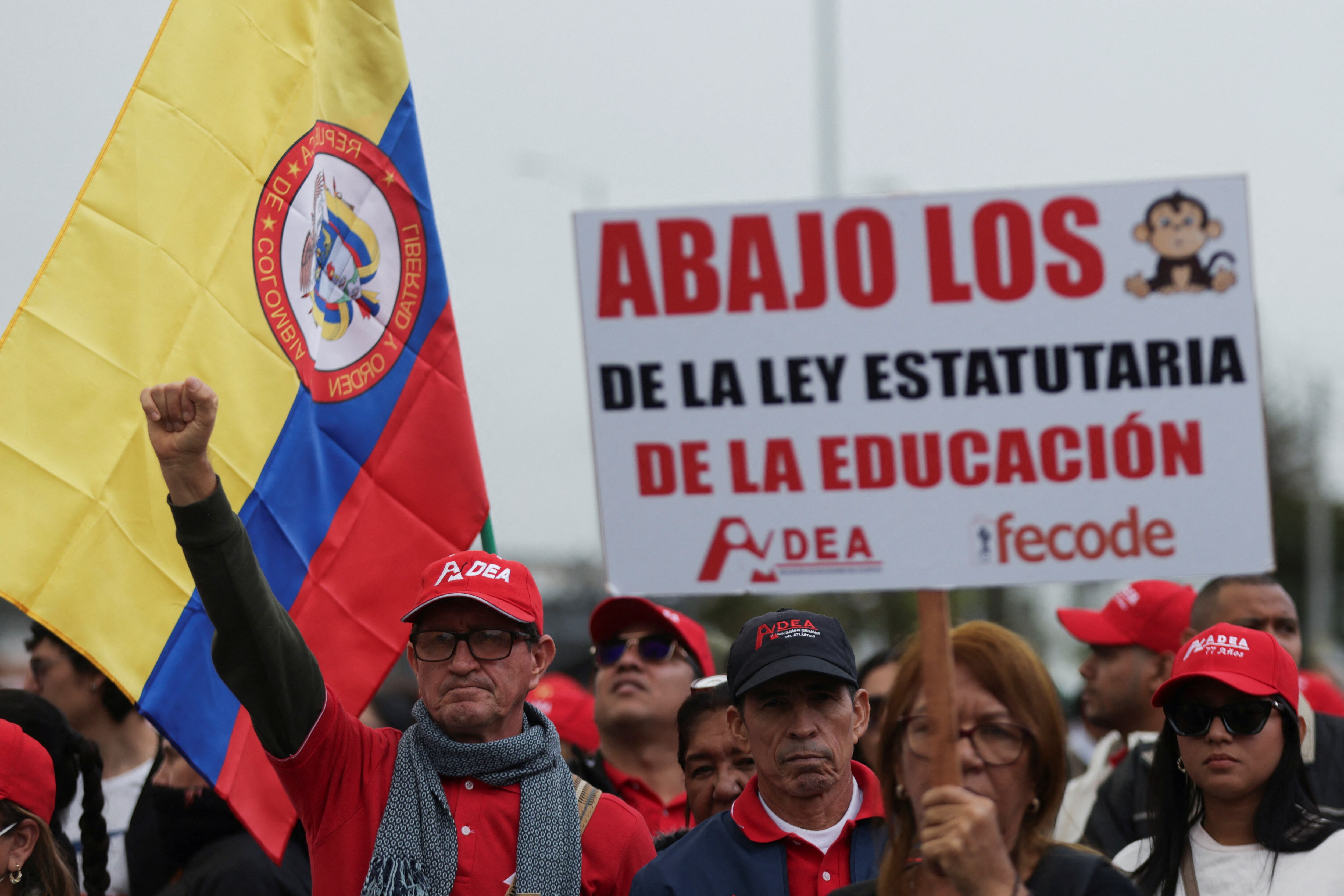 El lunes 17 de junio de 2024, los sindicatos de educación salieron a las calles para dejar ver su inconformismo con la estatutaria a la educación del Gobierno nacional - crédito Luisa Gonzalez/REUTERS