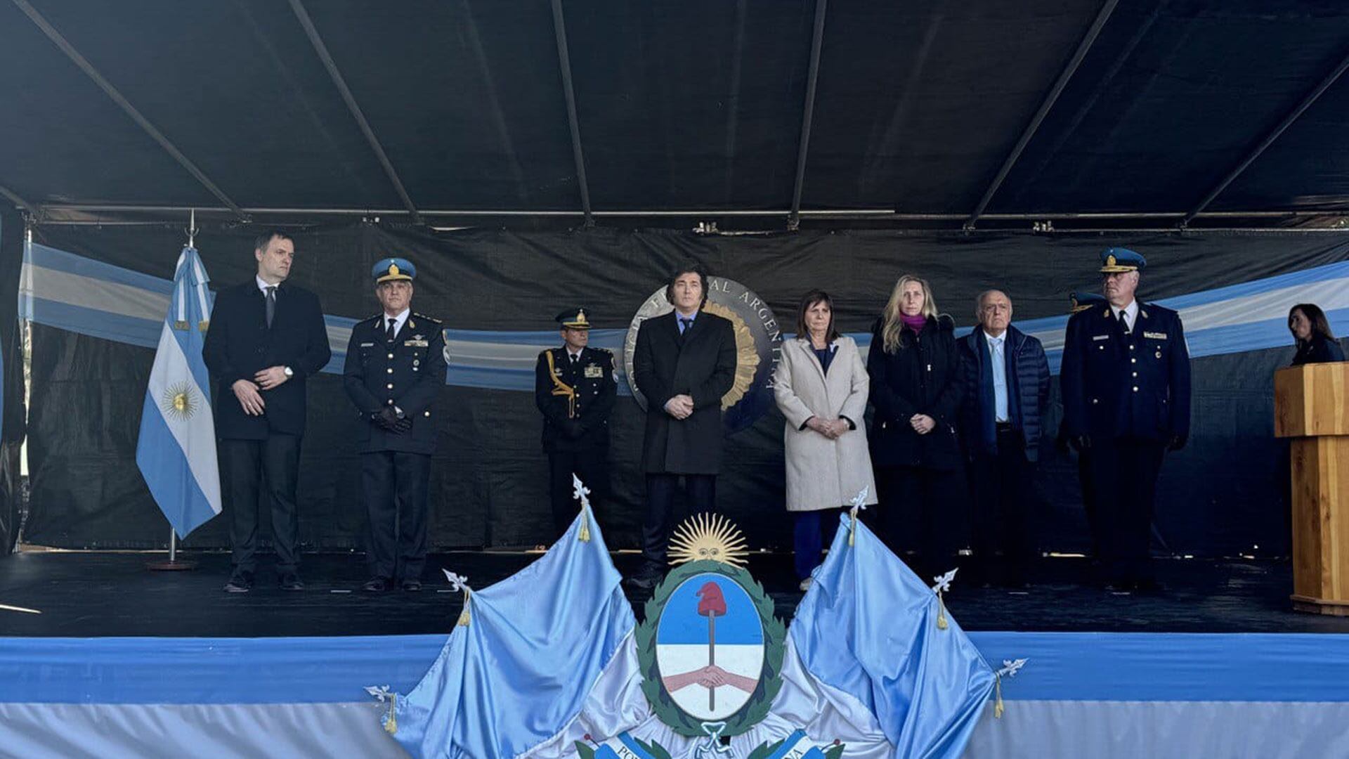 homenaje Milei a Policías Caidos en Cumplimiento del Deber