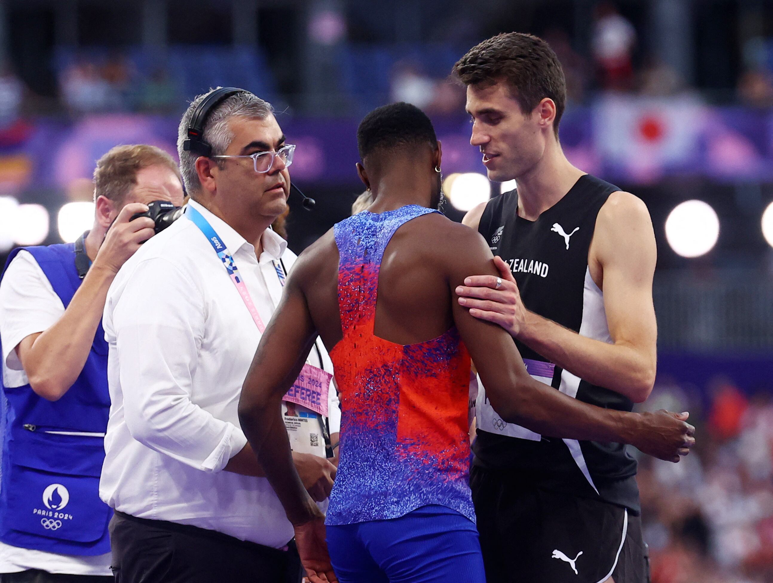 Hamish Kerr y Shelby McEwen decidieron no compartir el oro y el atleta de Nueva Zelanda se coronó campeón en París 2024 (REUTERS/Hannah Mckay)