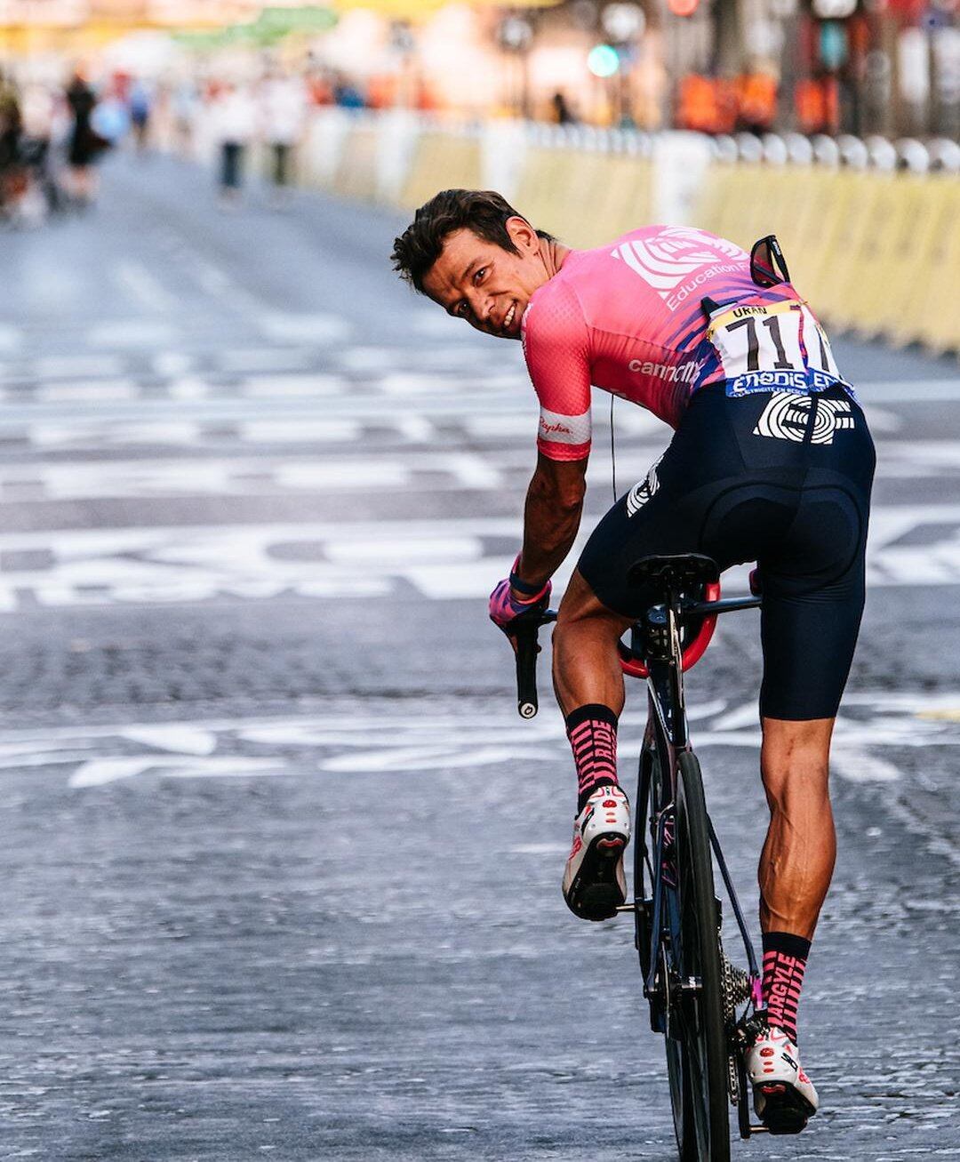 Rigo también dejó entrever que la edad ha sido una de las razones para decidir su retiro, “viene una generación de ciclistas muy fuertes” - crédito Education First