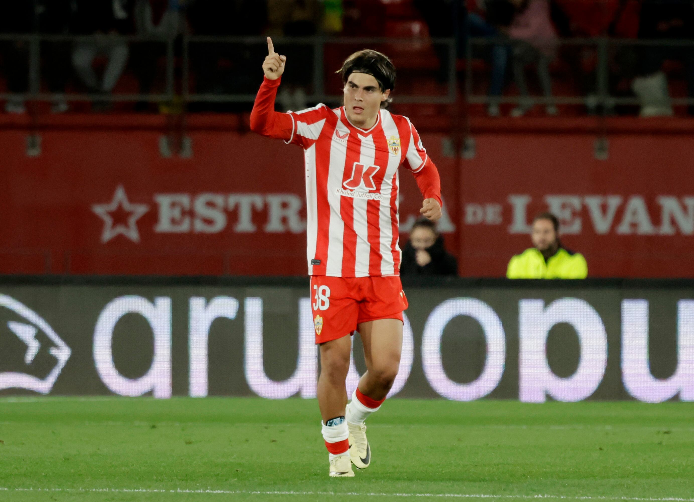 Luka Romero jugó 13 partidos en Almería el último semestre (Foto: Reuters/Jon Nazca)