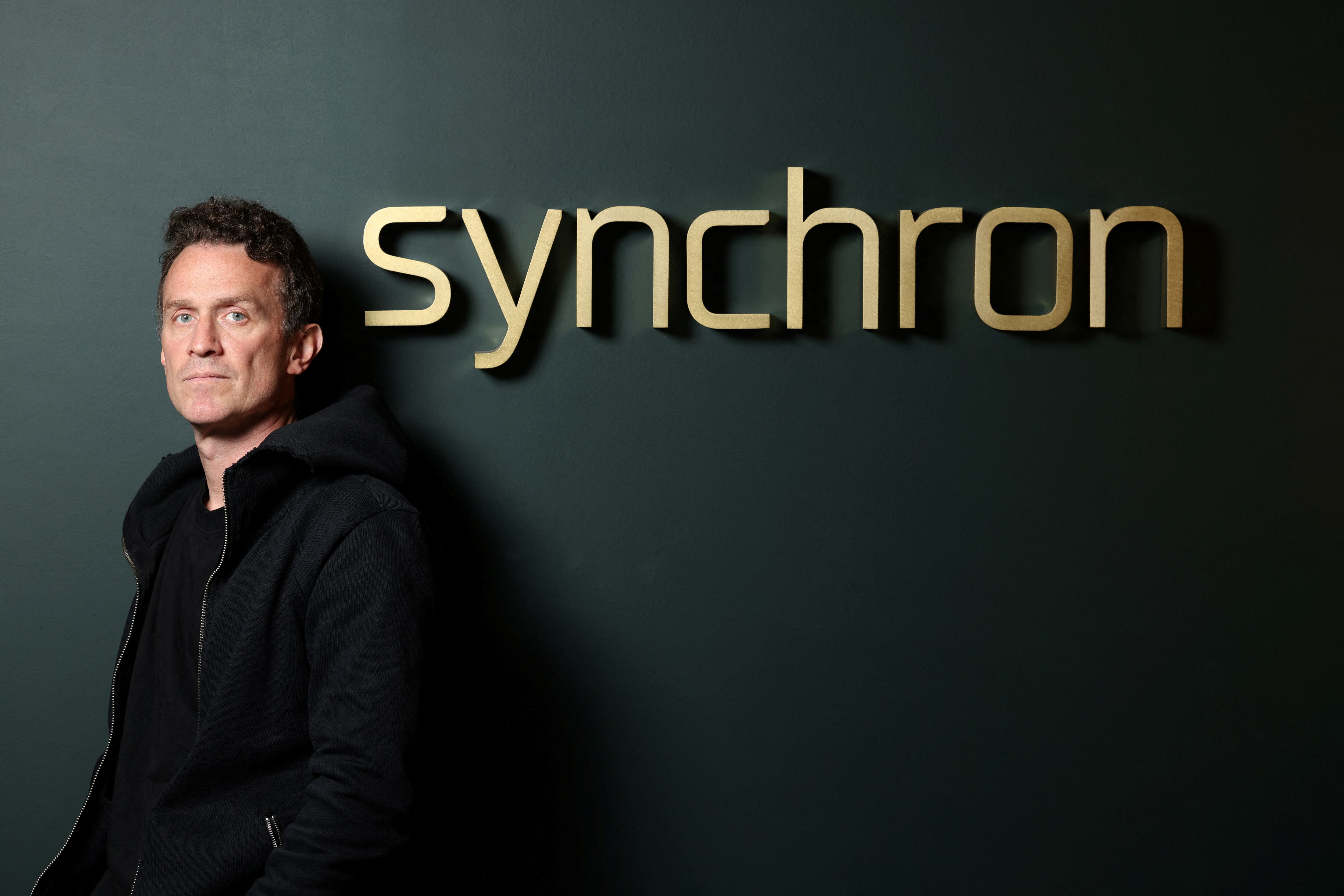 Tom Oxley, CEO de Synchron, cree que la integración con dispositivos de consumo es la clave para ampliar la accesibilidad. (REUTERS/Andrew Kelly)