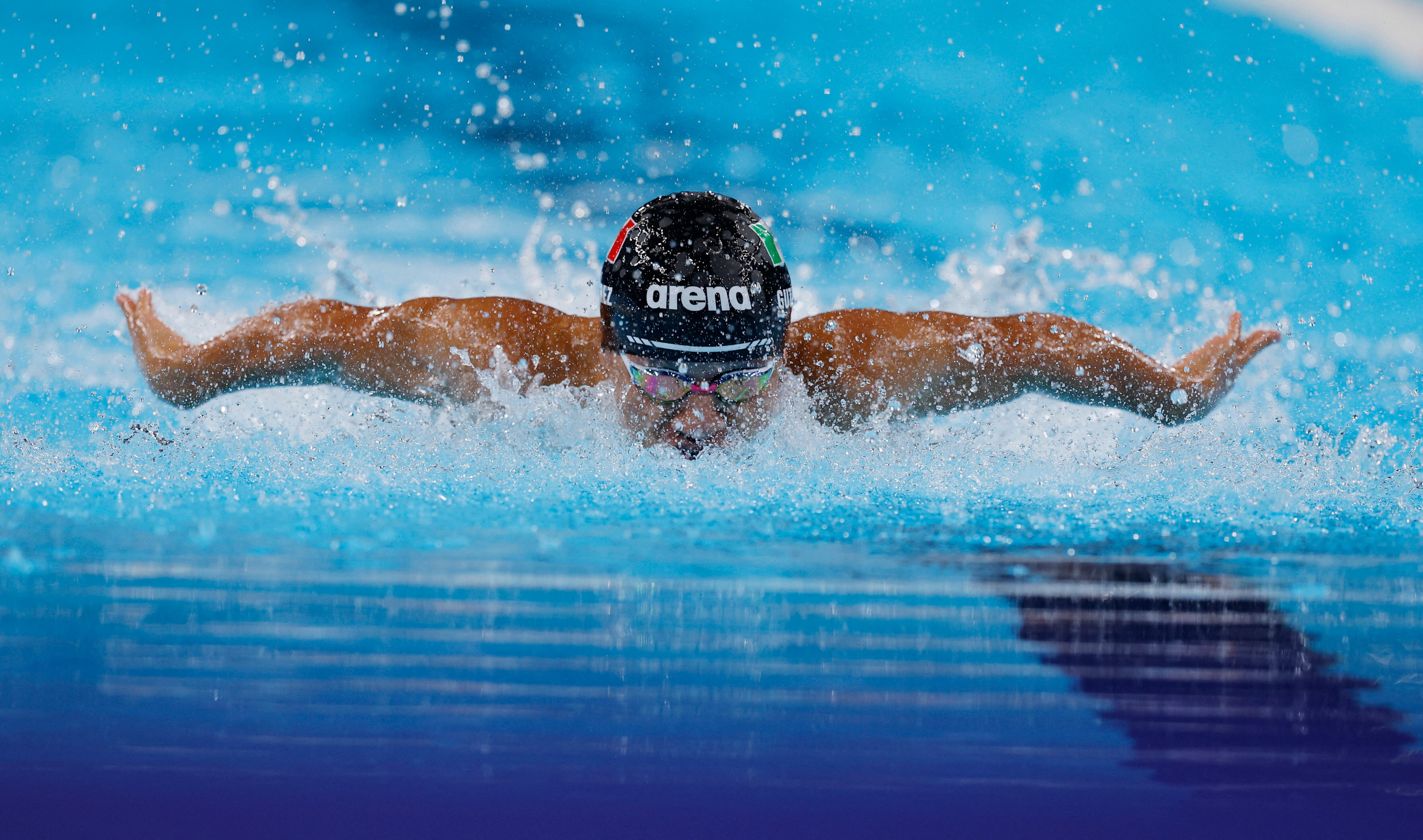 Paris 2024 Paralympics - Swimming - Men's 200m Individual Medley - SM6 Heats - Paris La Defense Arena, Nanterre, France - August 30, 2024  Jesus Alberto Gutierrez Bermudez of Mexico in action during heat 3 REUTERS/Andrew Couldridge