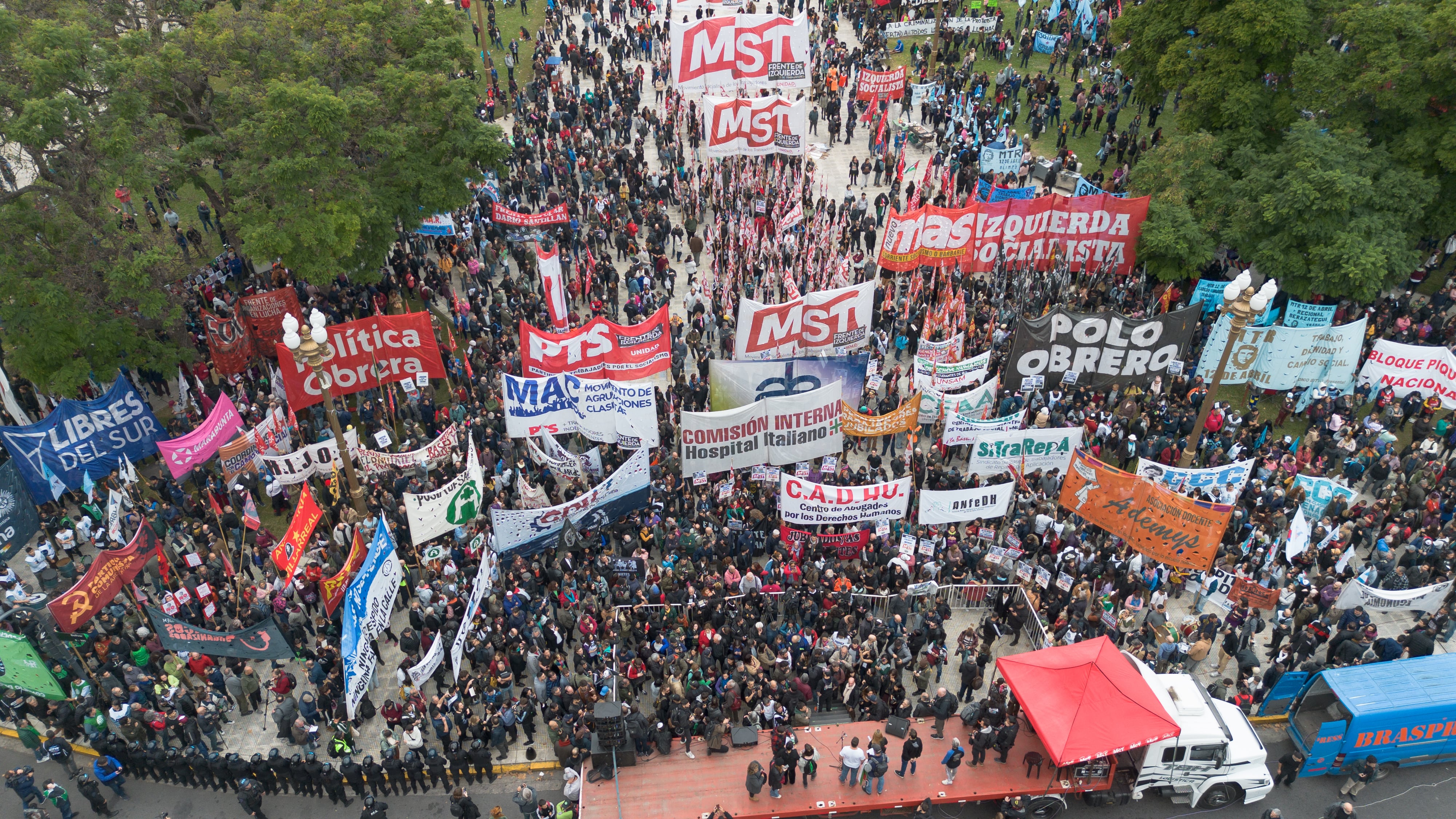 Manifestación por la liberación de los detenidos - Plaza de mayo - 18-06-2024