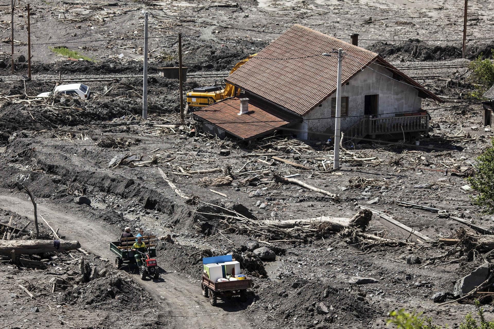 Al menos 20 muertos por las inundaciones de los últimos días en el centro de Bosnia, según un nuevo balance