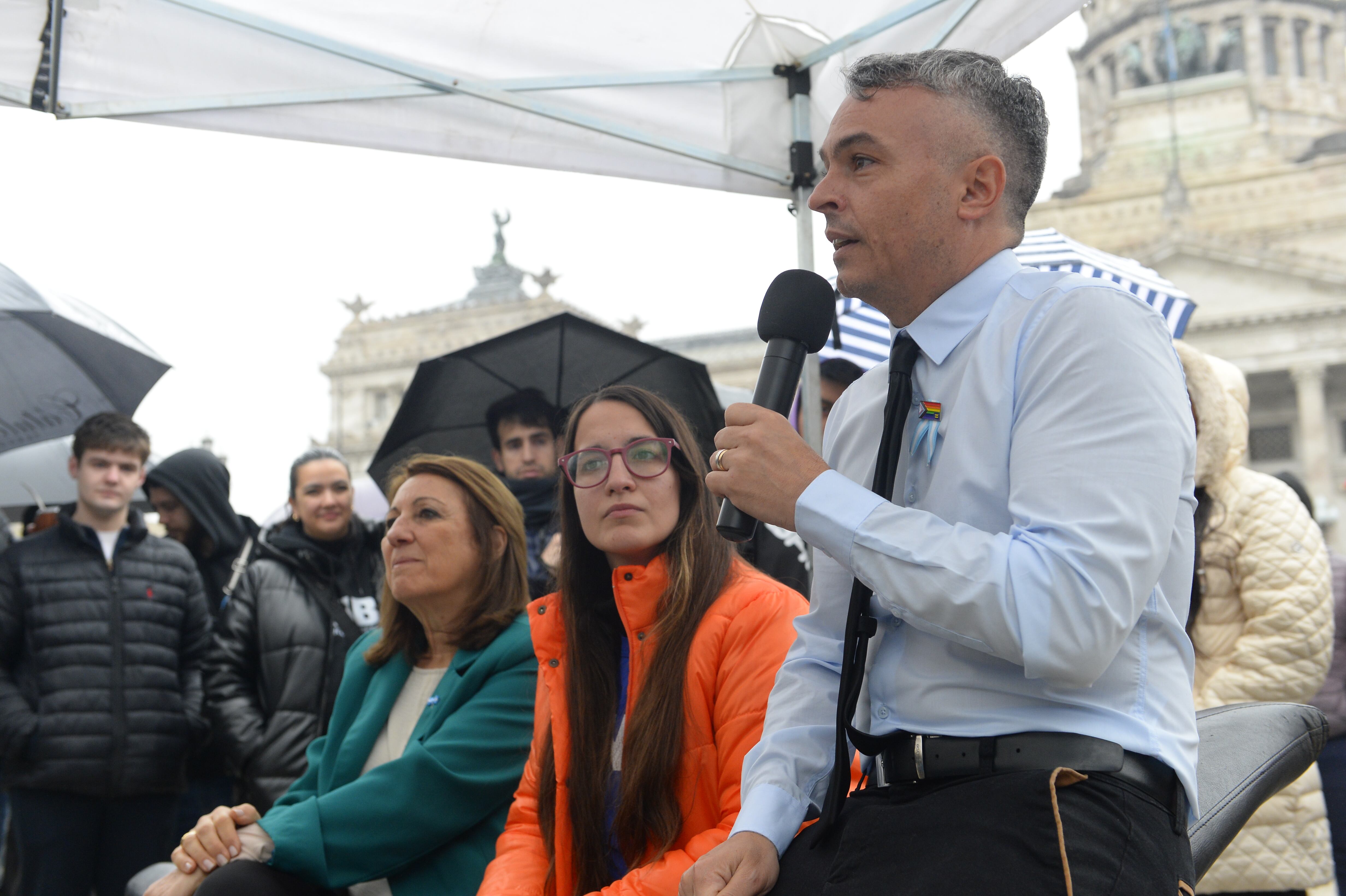 Radio abierta en la Plaza del Congreso - Financiamiento universitario