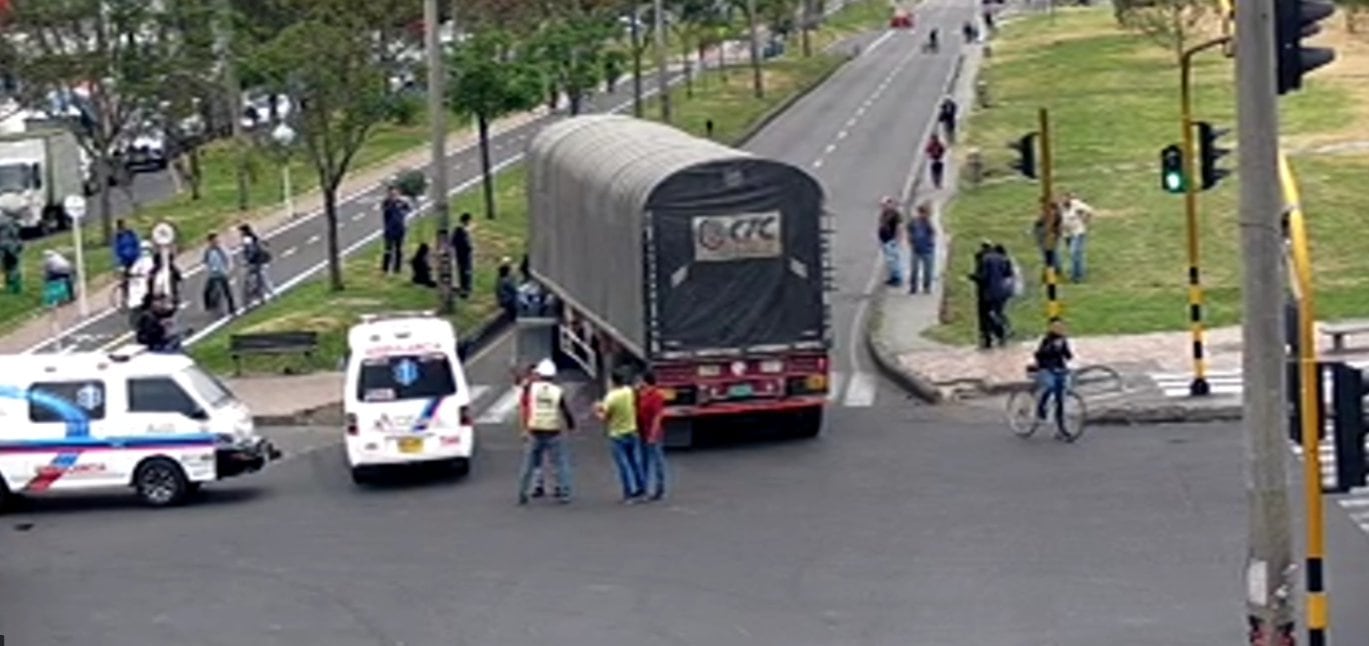 Accidente de tránsito en la localidad de Suba - crédito @BogotaTransito/X