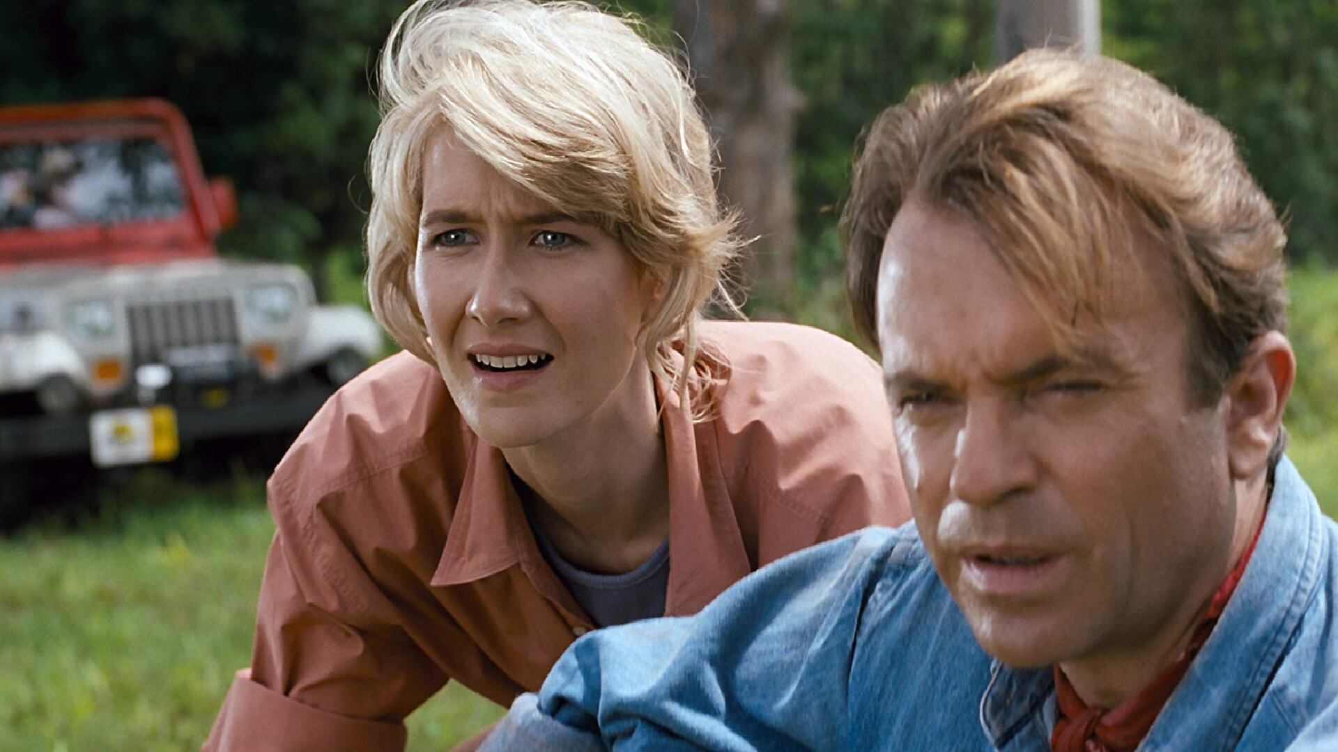 Laura Dern y Sam Neill en Jurassic Park (1993)