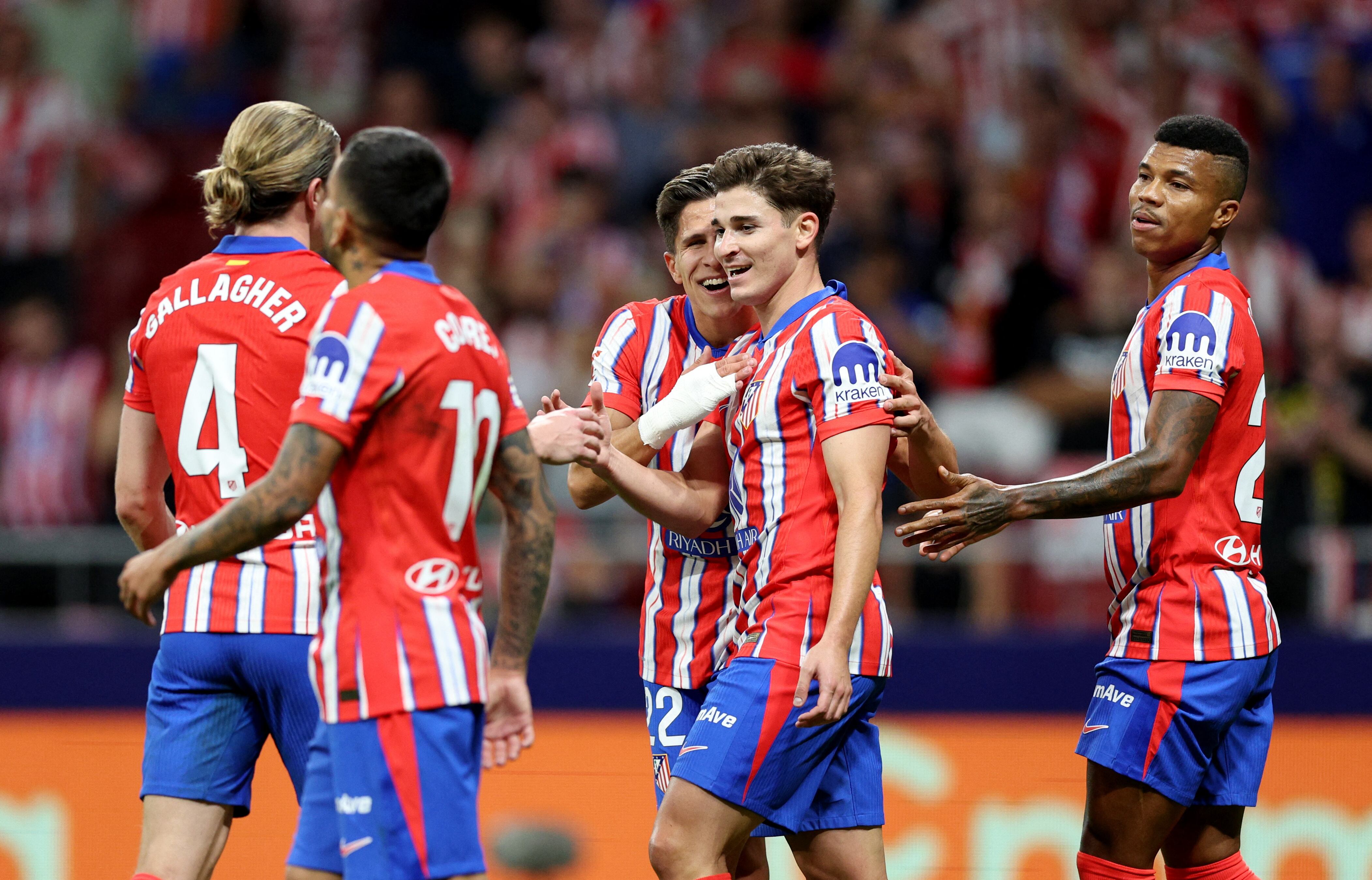 Julián Álvarez festeja su primer gol en el Colchonero. Foto: REUTERS/Violeta Santos Moura