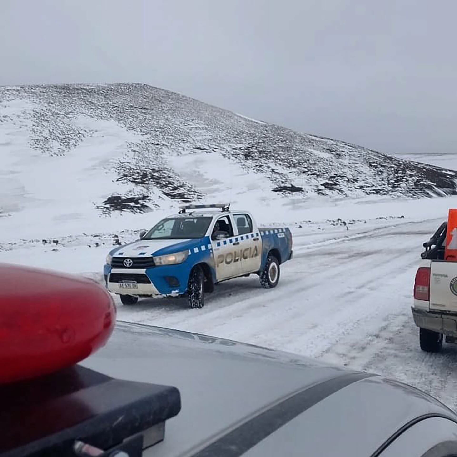 Rescataron a una familia que quedó varada durante casi un día en una ruta de Neuquén