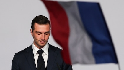 Jordan Bardella acusó al presidente Macron de dejar a Francia “en los brazos de la extrema izquierda”