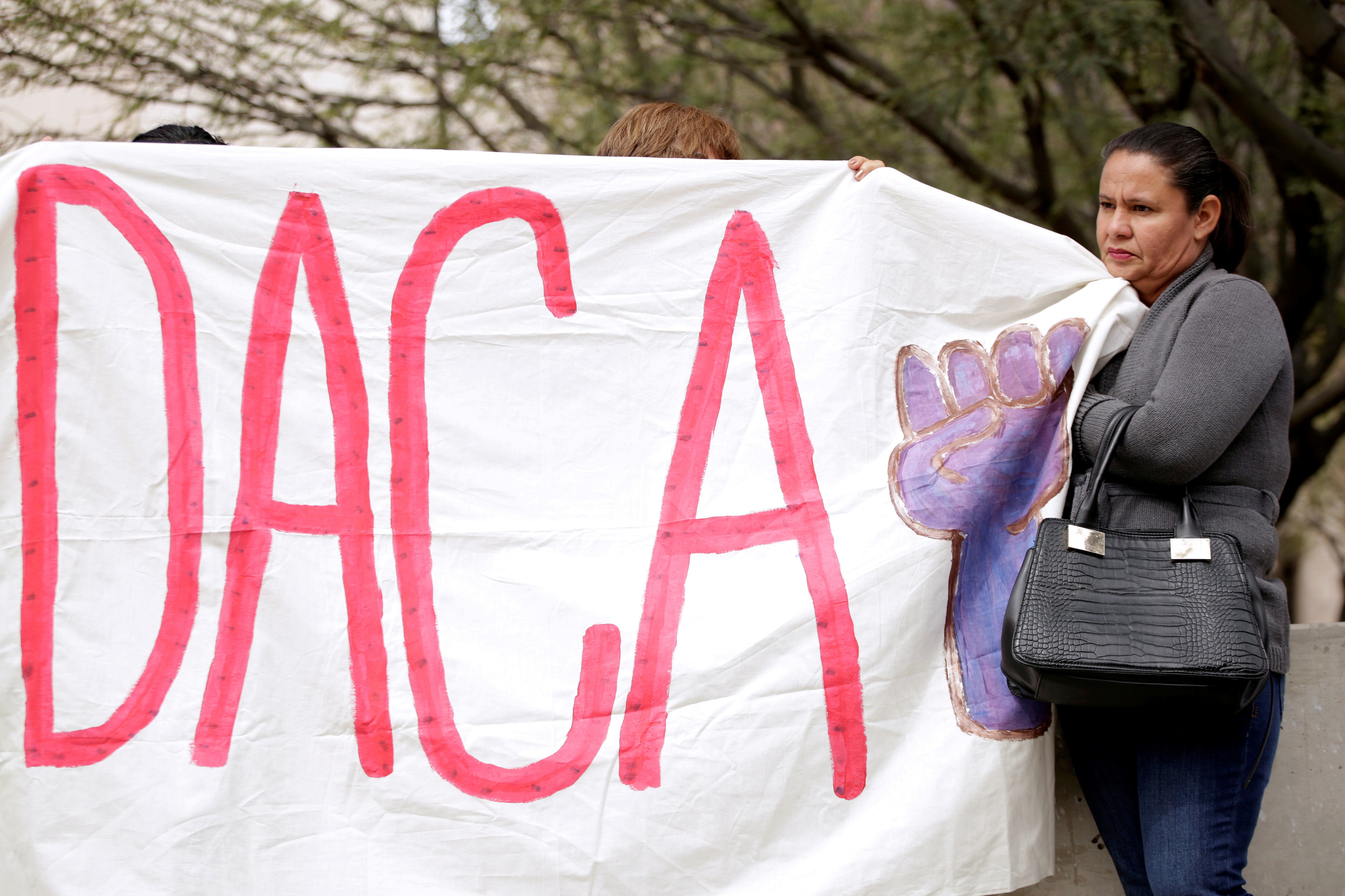 Se espera que estas nuevas medidas promuevan la unidad familiar y faciliten los procesos de solicitud de residencia en EEUU., además de integrar de manera más eficiente a los jóvenes beneficiarios del programa DACA. 
REUTERS/Jose Luis Gonzalez/File Photo