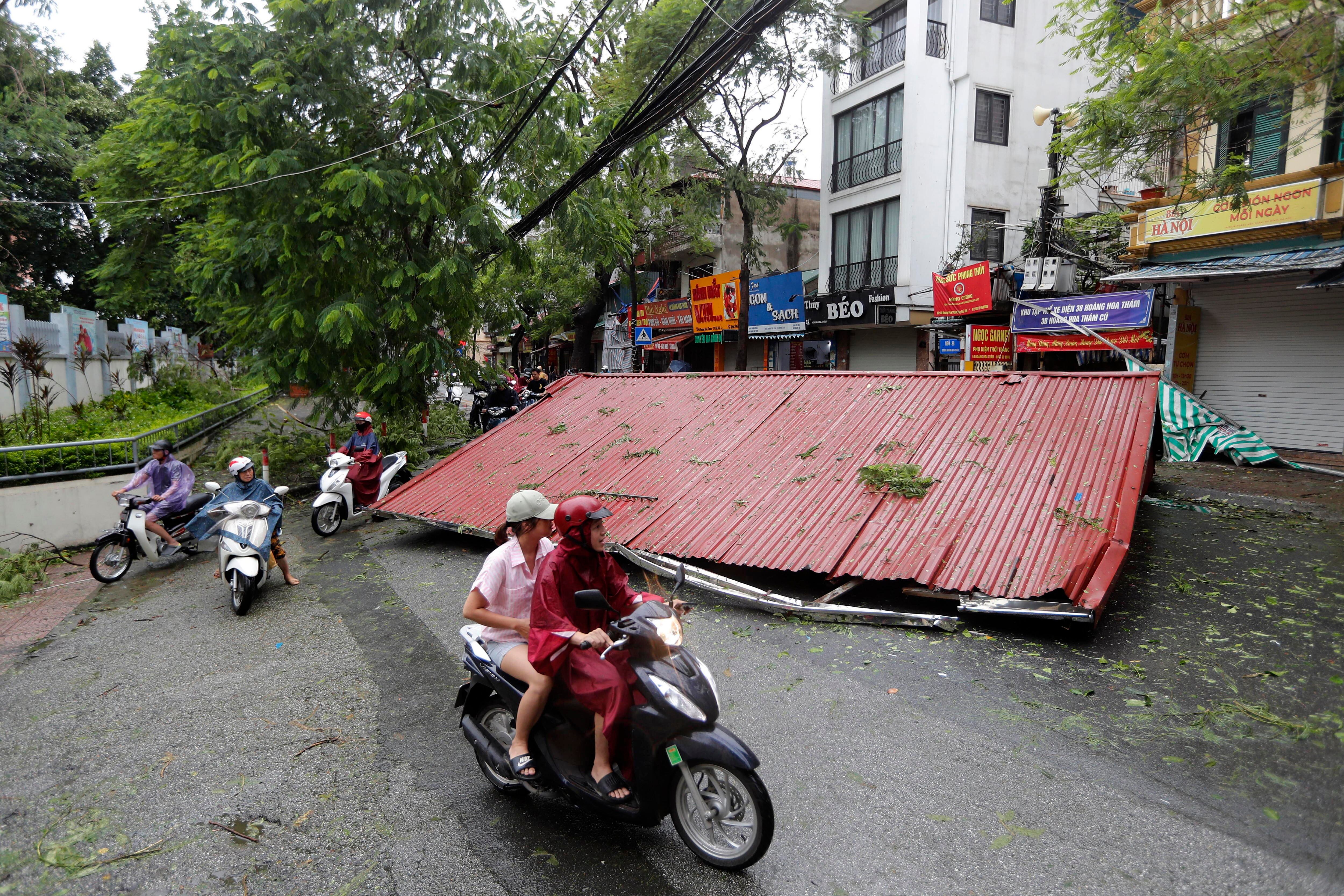 Daños provocados por el paso del tifón Yagi en Vietnam. EFE/EPA/LUONG THAI LINH 