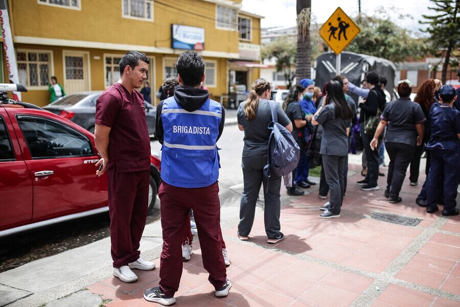 Siga los planes de evacuación que se tengan planificados en su barrio de residencia o lugar de trabajo - crédito Colprensa/John Paz