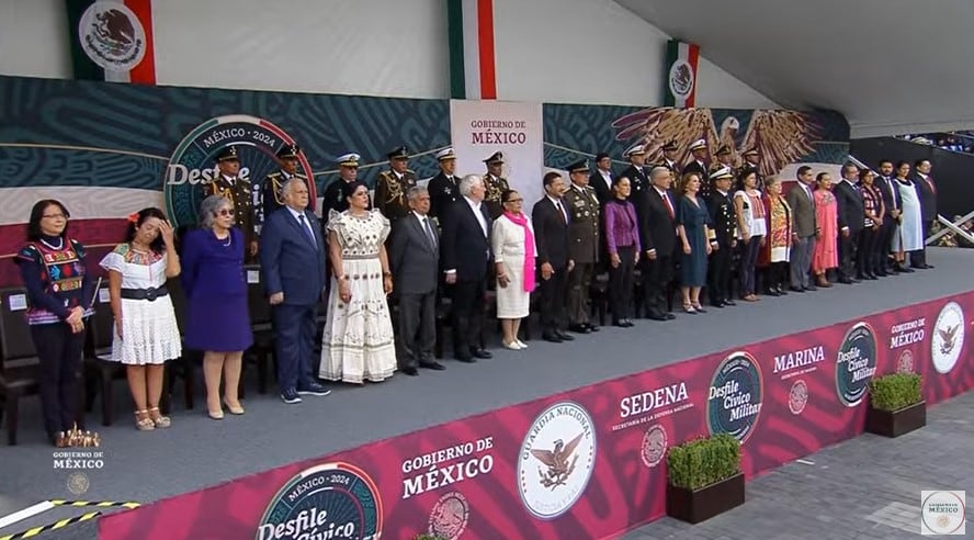 Templete en el desfile de la Independencia de méxico