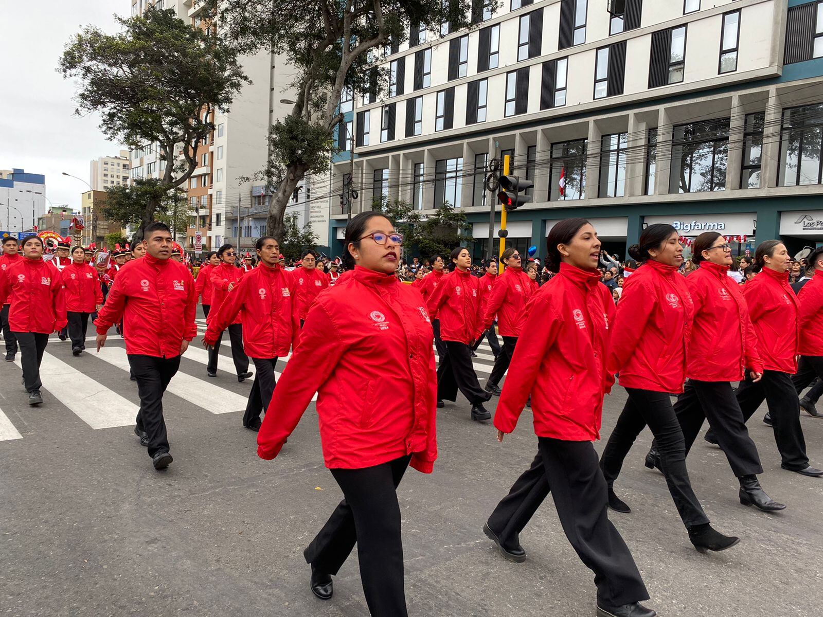 Gran desfile y Parada Militar en Perú por Fiestas Patrias | Infobae Perú / Clara Giraldo - Ricardo Mc Cubbin