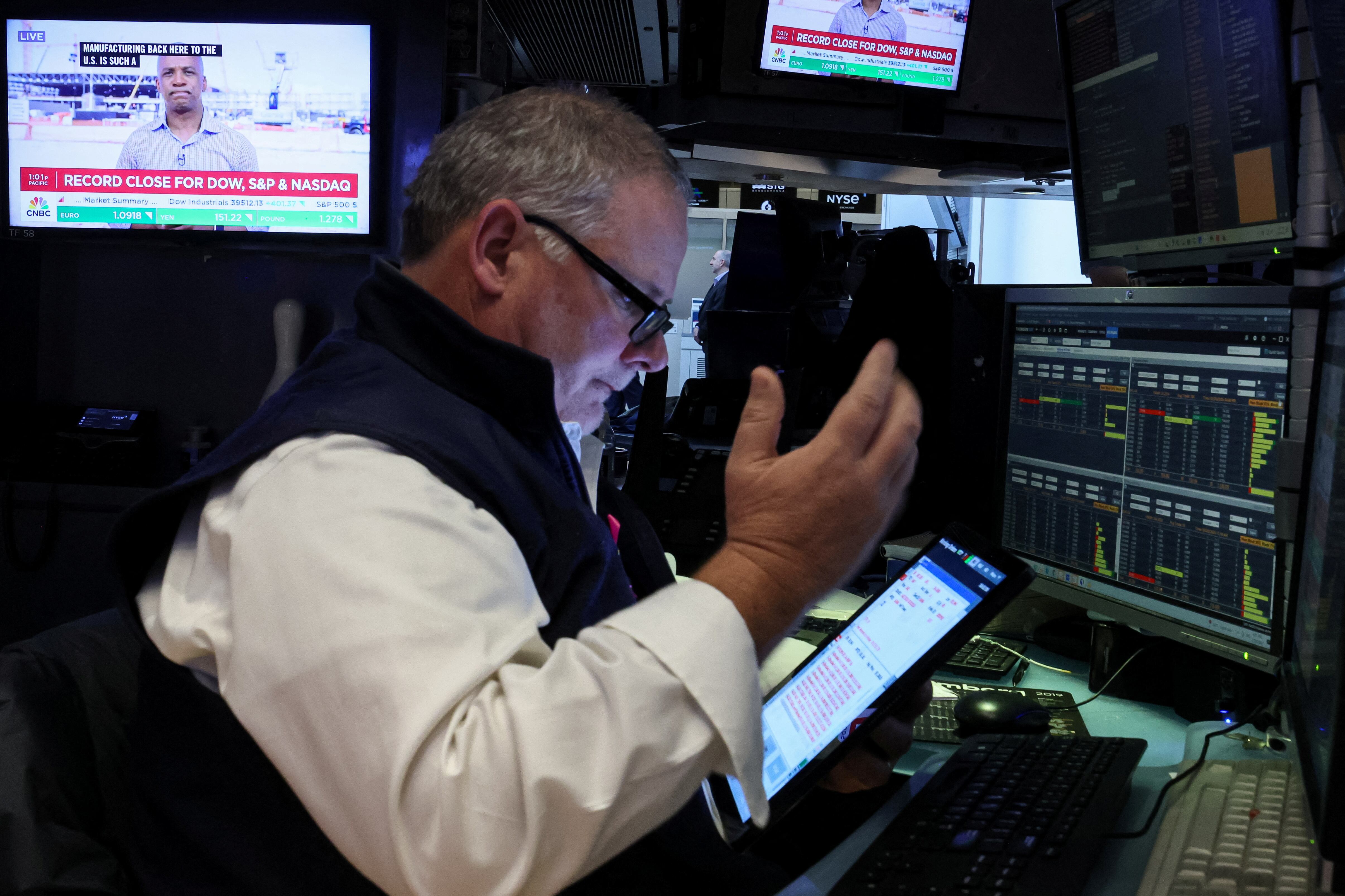 Las acciones y los bonos argentinos atraviesan un período de toma de ganancias. (REUTERS/Brendan McDermid)