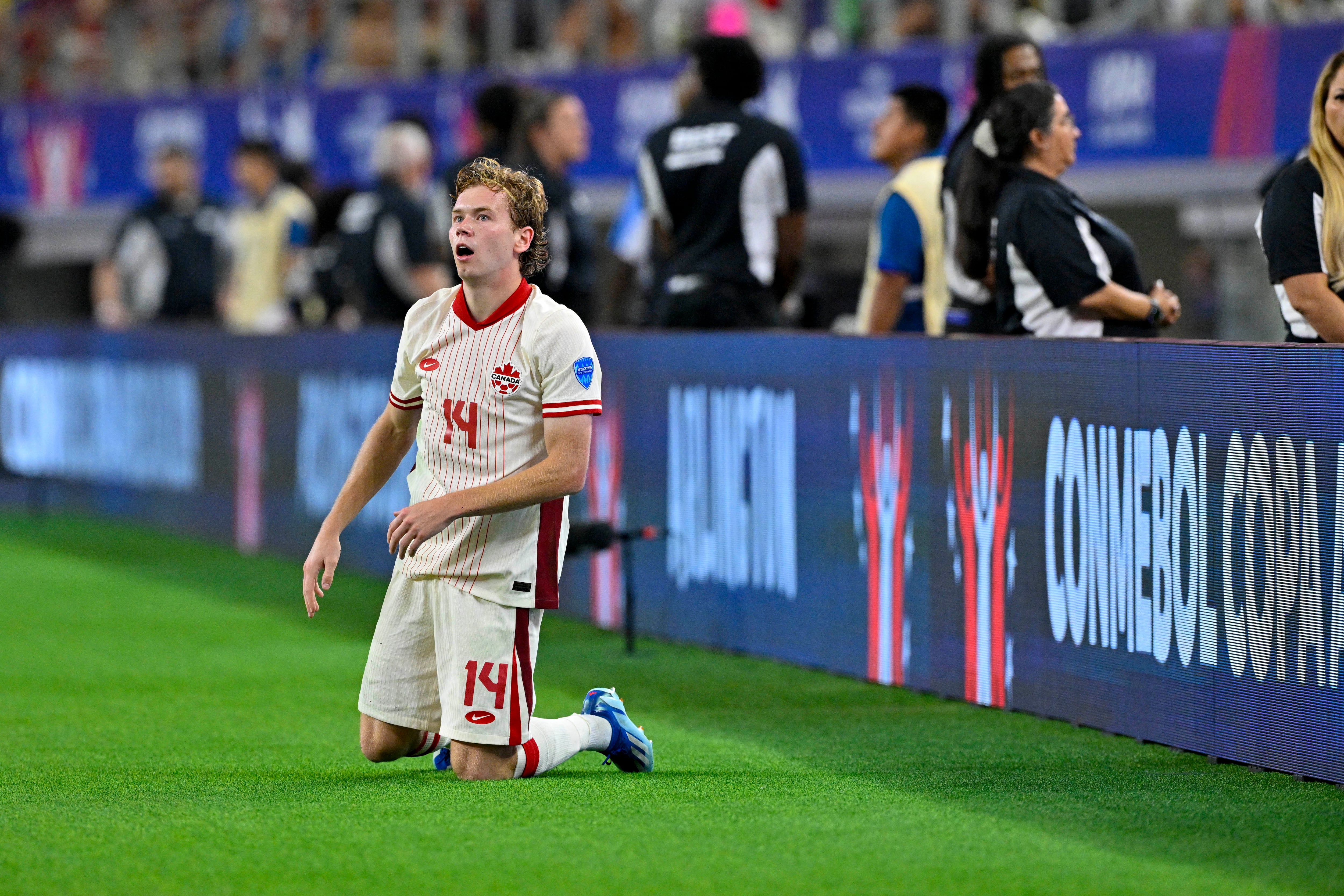 Jacob Shaffelburg participó en los dos goles que marcó Canadá en la Copa América: asistió a David en el 1 a 0 a Perú y convirtió en el 1 a 1 contra Venezuela (Jerome Miron-USA TODAY Sports)