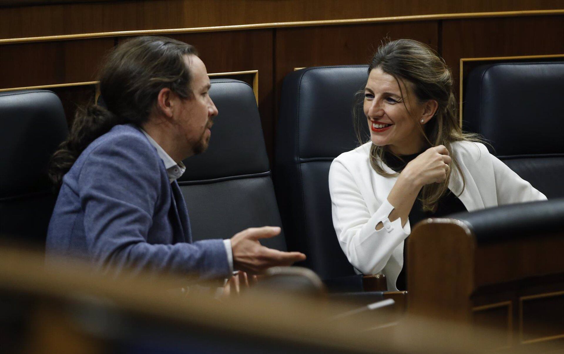 La ministra de Trabajo, Yolanda Díaz, con el que fue vicepresidente de Derechos Sociales y para la Agenda 2030, Pablo Iglesias, a 9 de abril de 2020. (Pool/Europa Press)
