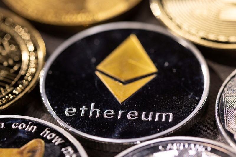 Representación de la criptomoneda Ether. (REUTERS)