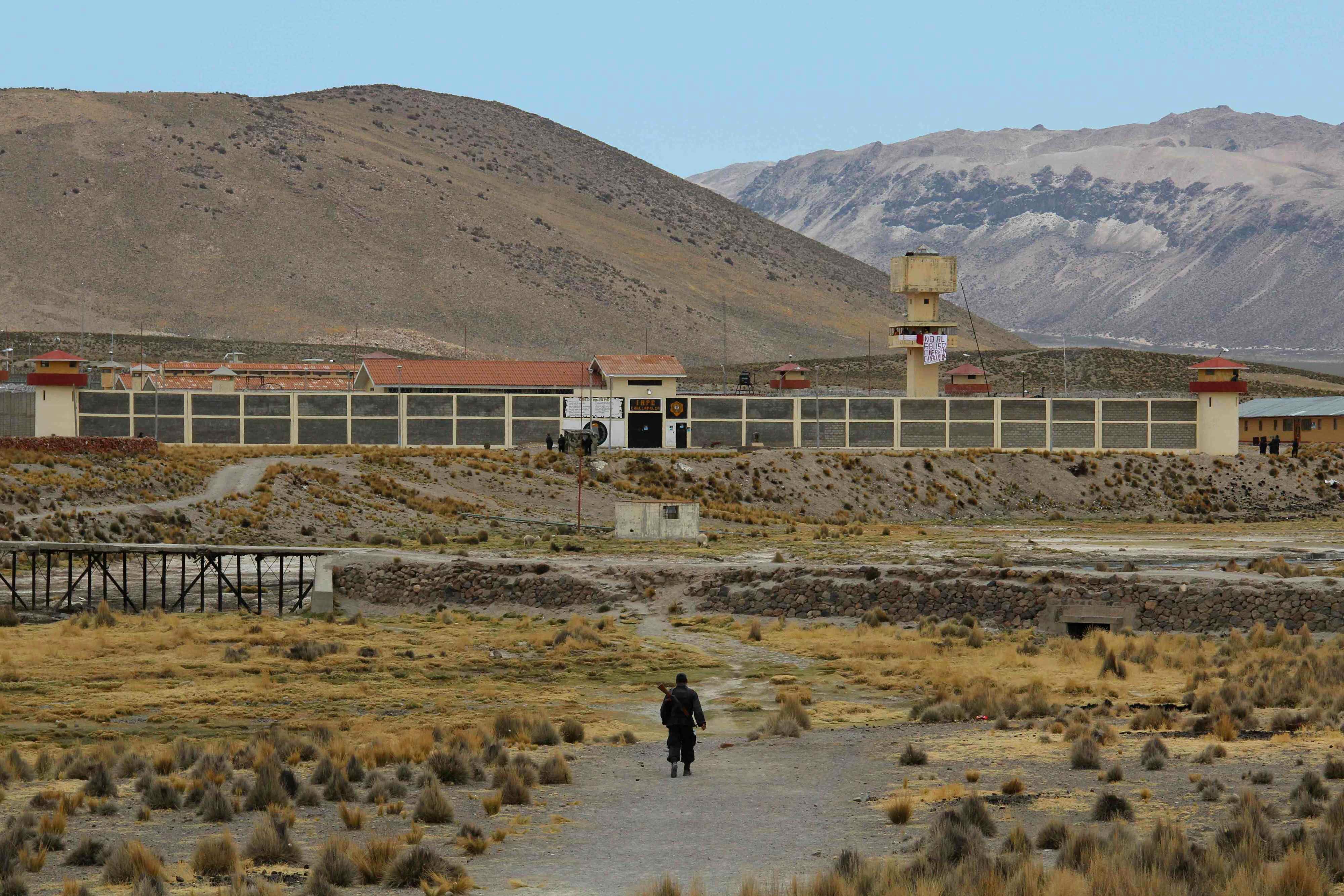 Fotografía de archivo que muestra a la cárcel de máxima seguridad de Challapalca, ubicada al sur de Perú. EFE/Str
