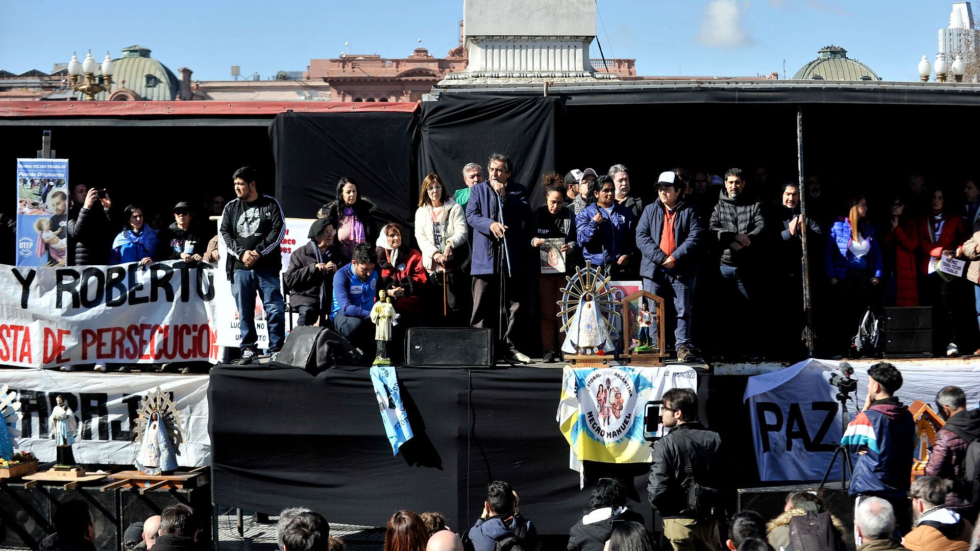 Acto en Plaza de Mayo por San Cayetano 2024 cgt cta