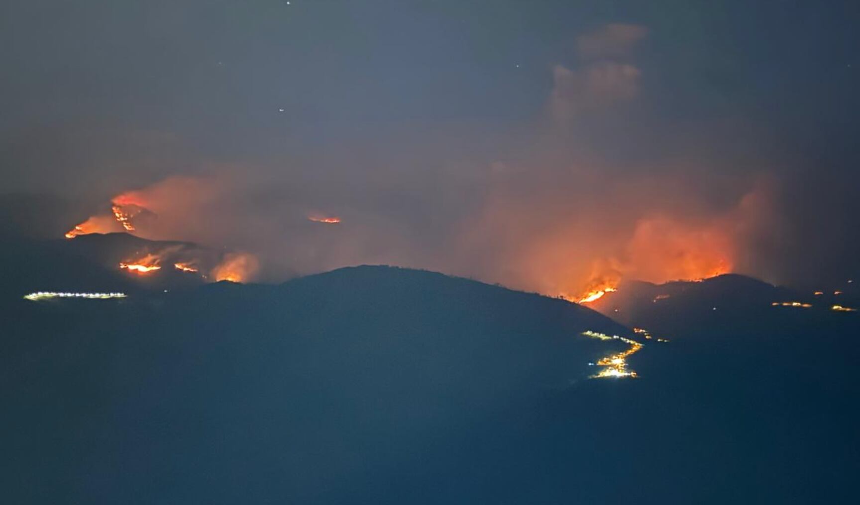 El incendio en Quilanga ha consumido casi 5.000 hectáreas. (X/Maricela Torres)