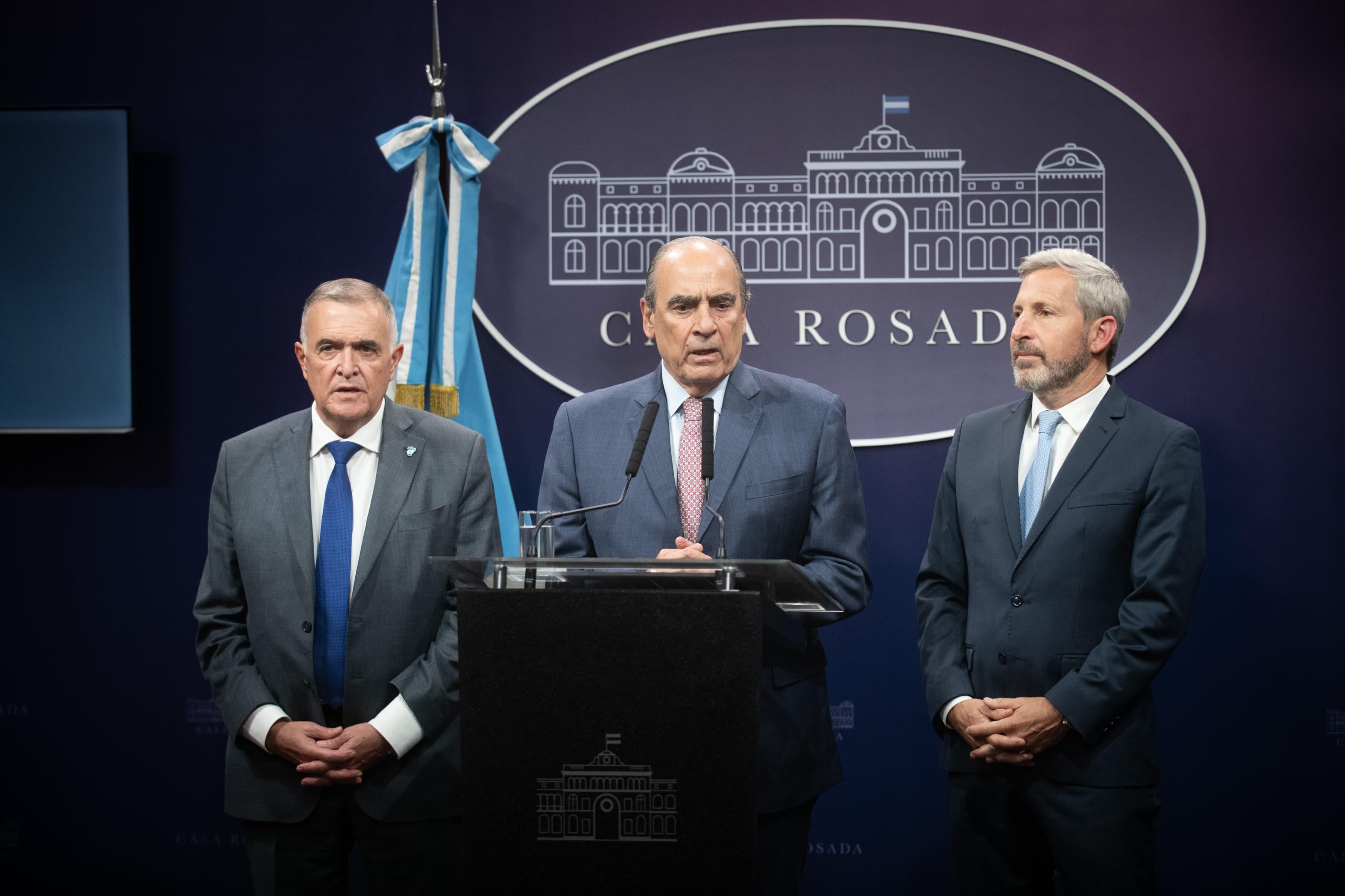 Conferencia Guillermo Francos Osvaldo Jaldo y Rogelio Frigerio