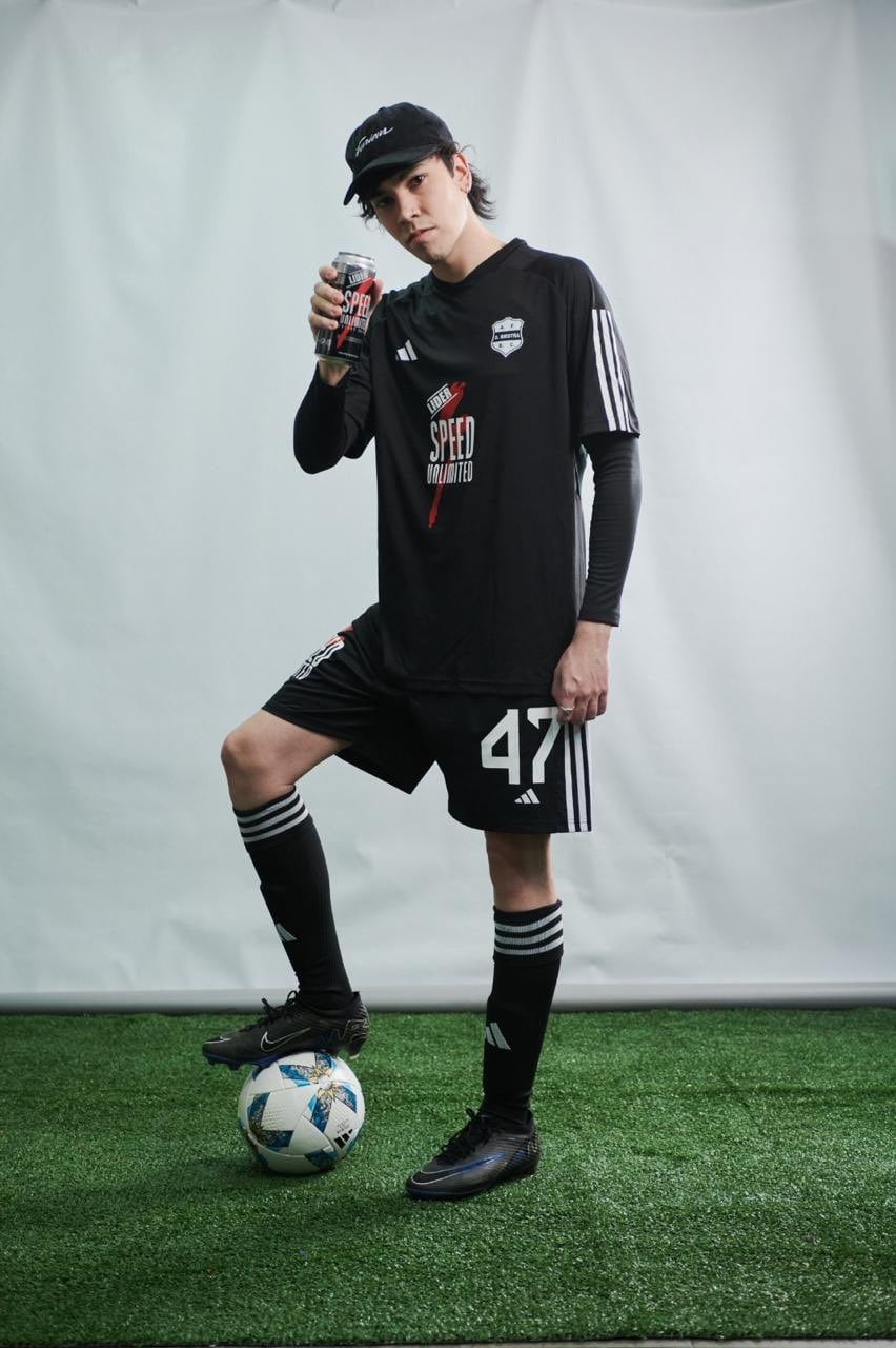 Foto de Spreen con la camiseta de Deportivo Riestra