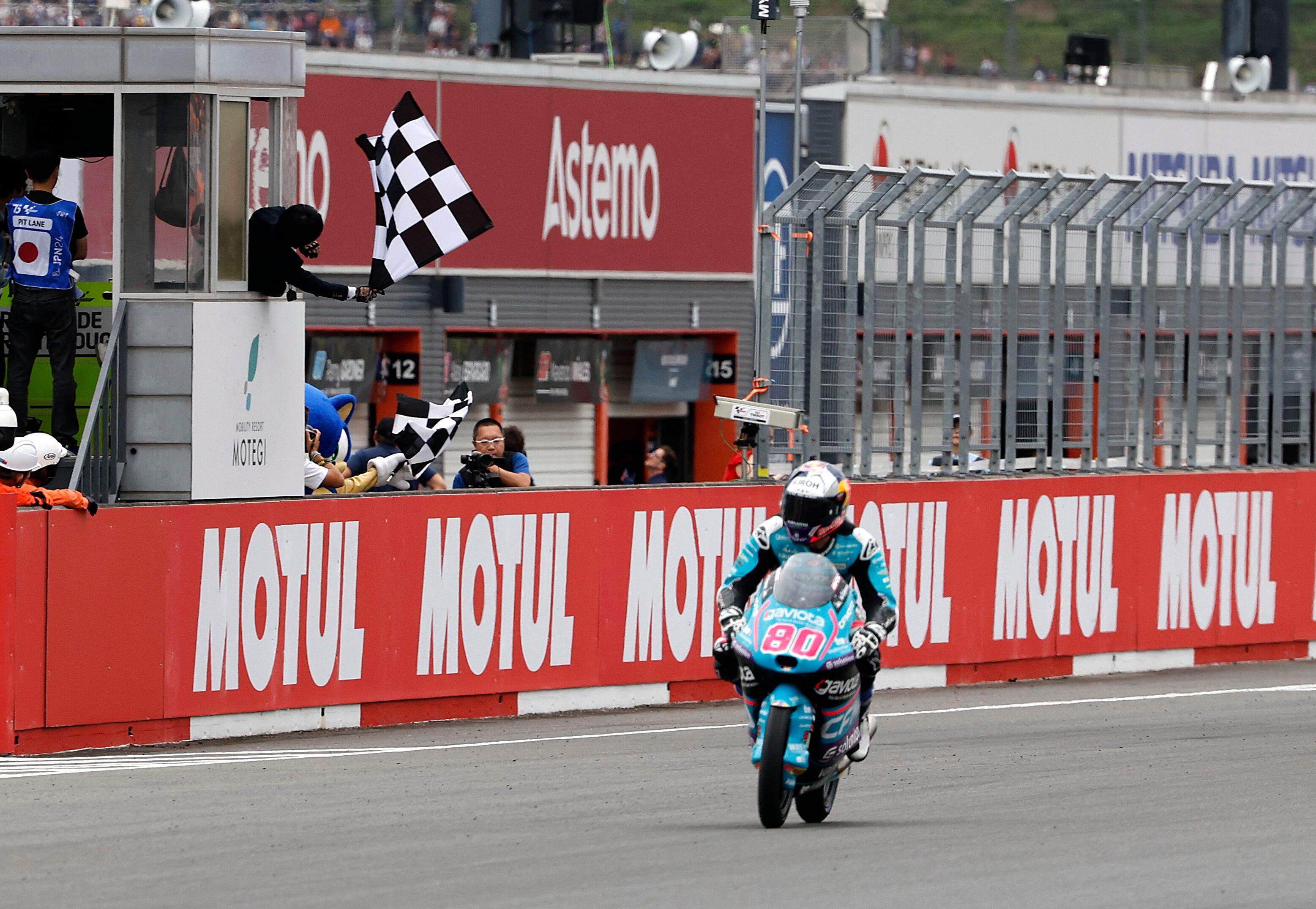 David Alonso es el primer piloto latinoamericano en ser campeón del mundo después del venezolano Carlos ‘Pana’ Lavado en 250 c.c. en el año 1986 - crédito Kim Kyung-Hoon/REUTERS