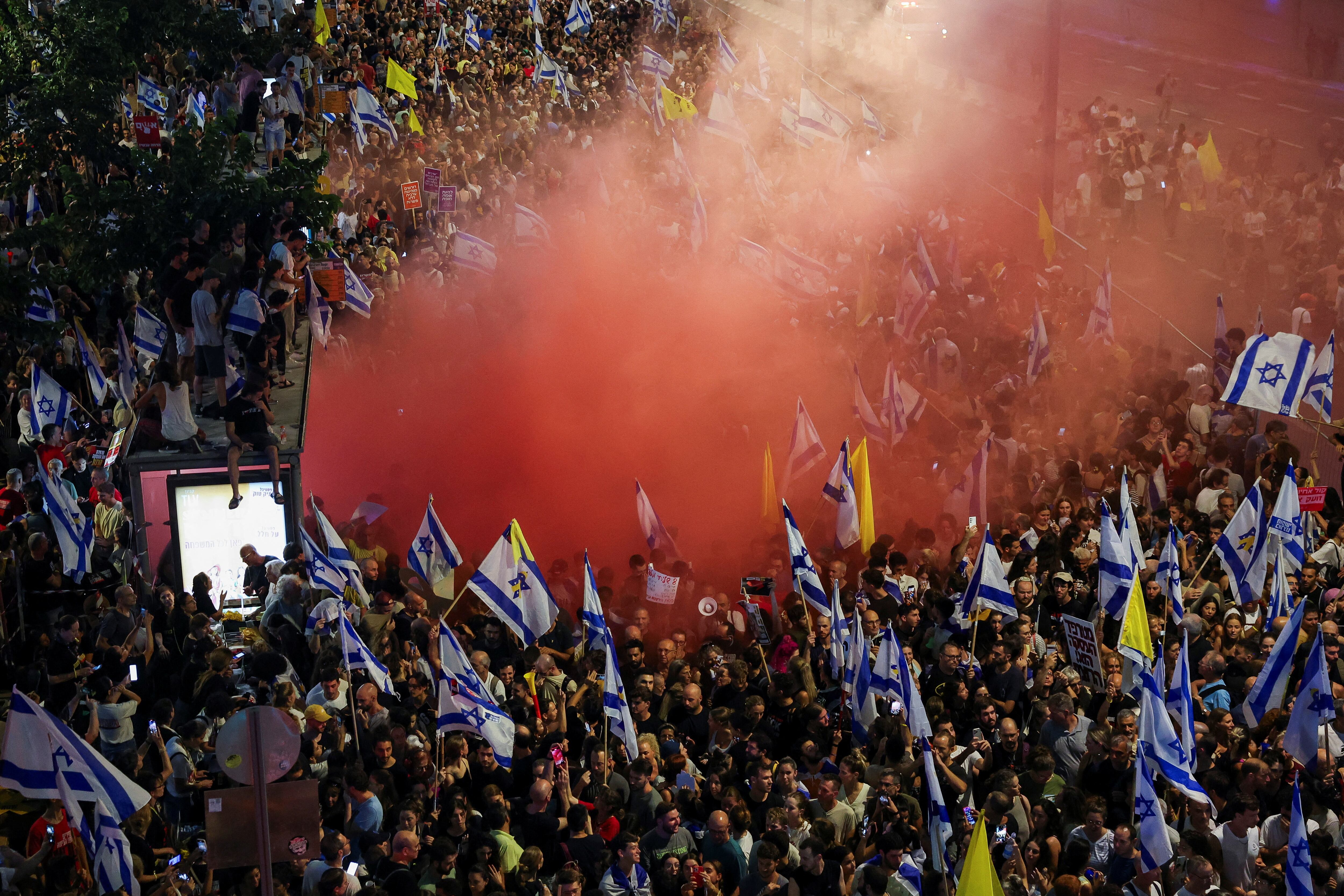 Miles de israelíes exigieron el retorno de los rehenes (REUTERS/Florion Goga)